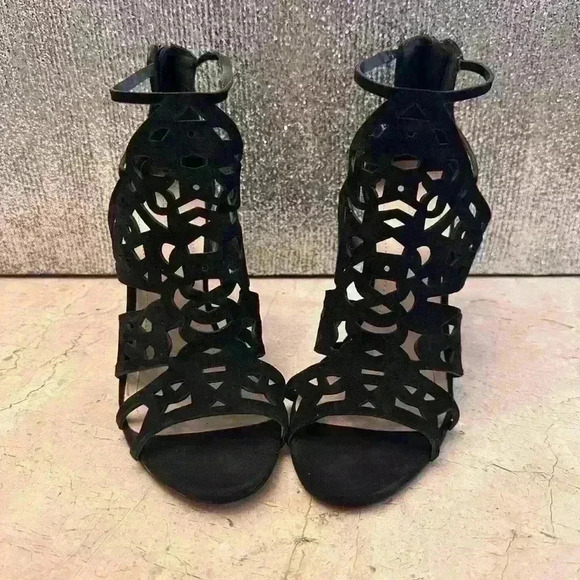 BCBG Shoes - BCBG High heels